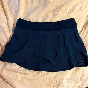 Lulu lemon skort